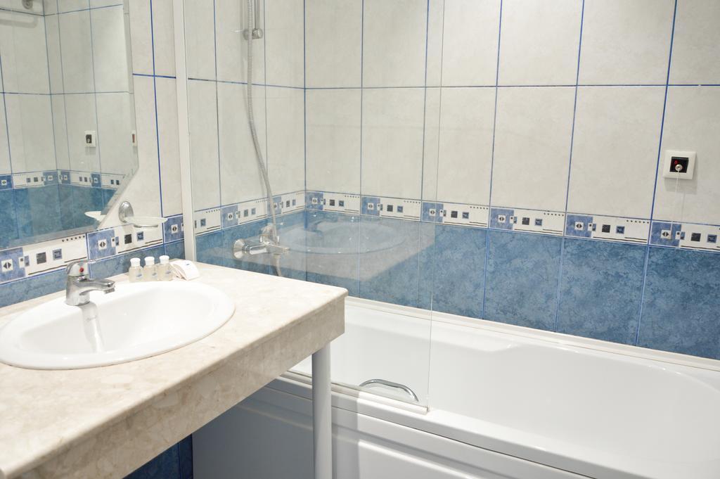 Aphrodite Hotel (Adults Only) Golden Sands Room photo